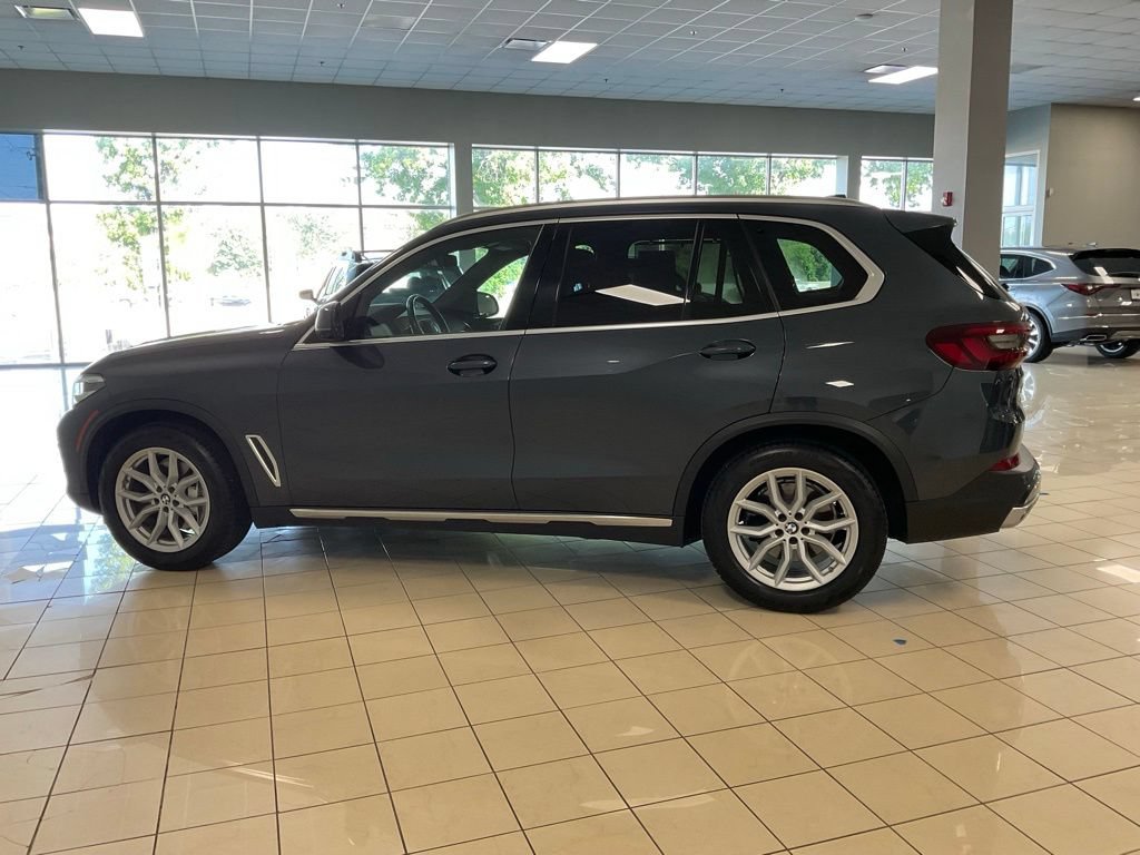 Used 2022 BMW X5 xDrive40i w/ Luxury Seating Package AWD/4WD image 4