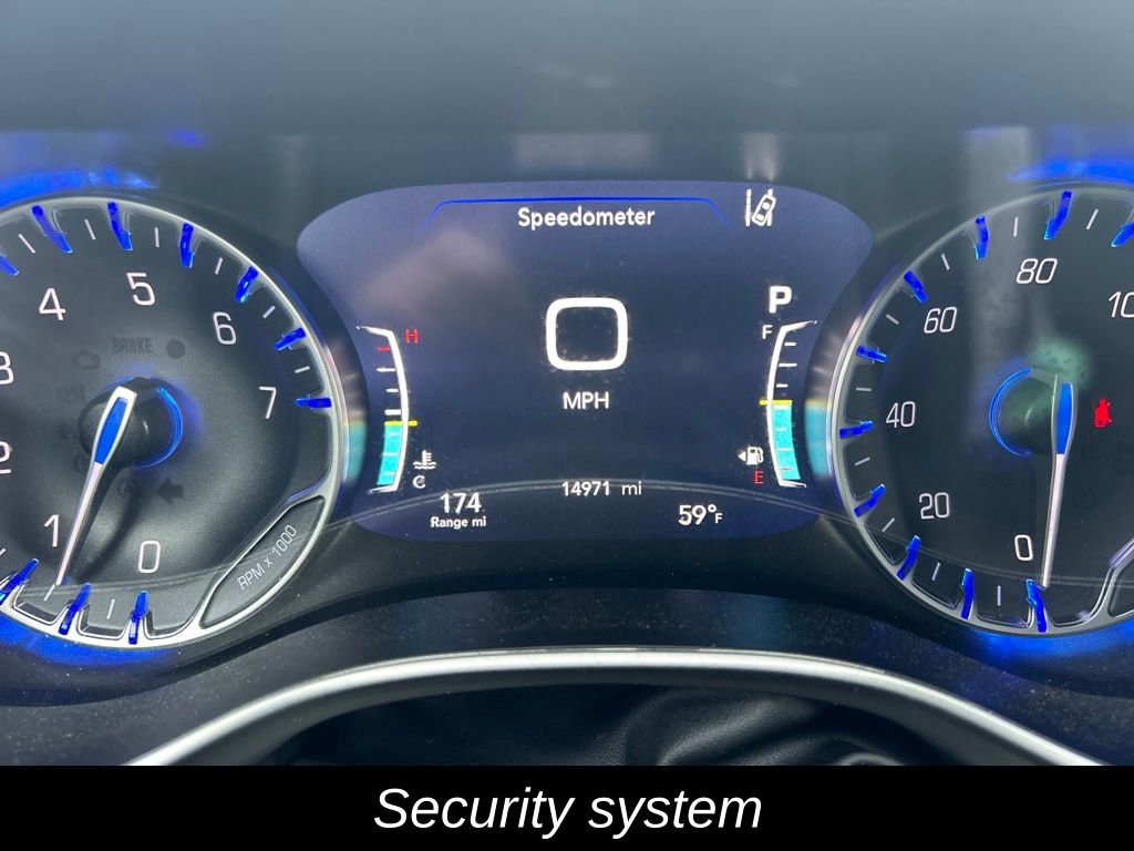Used 2025 Chrysler Pacifica Select image 17