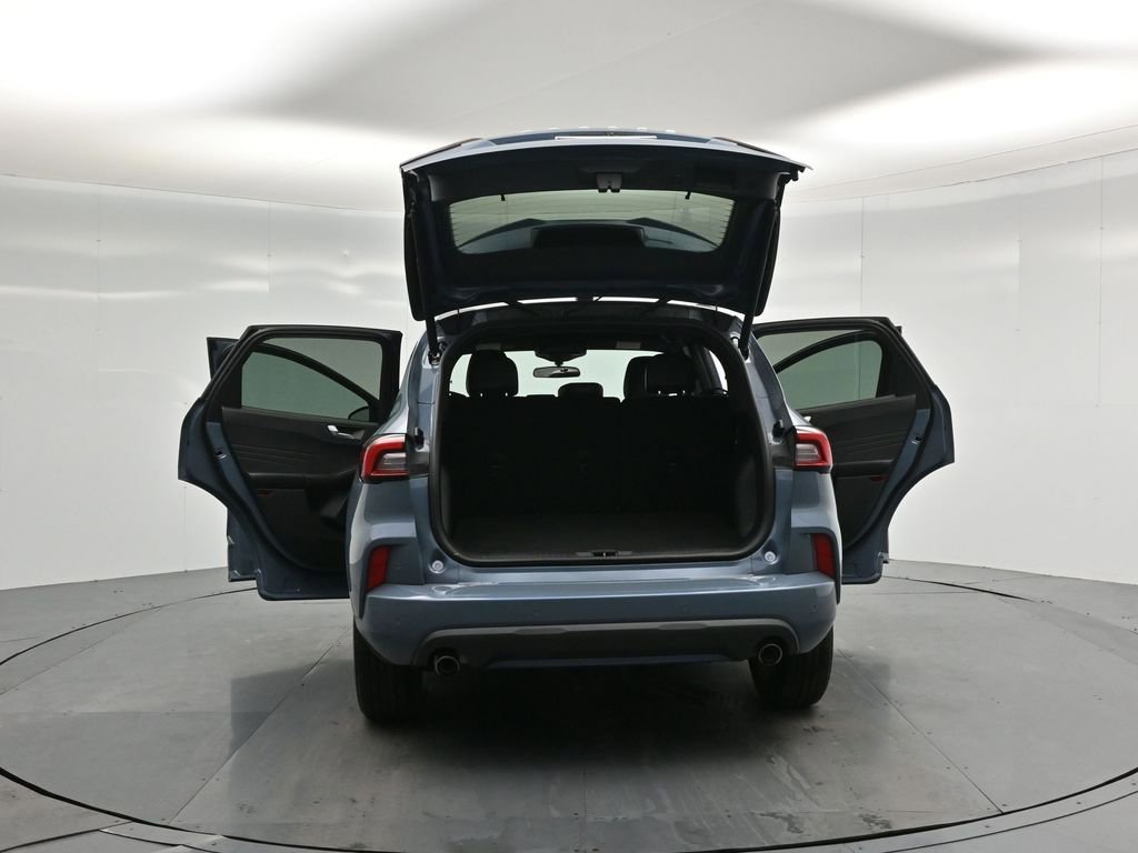 Certified 2023 Ford Escape ST-Line w/ Tech Pack #1 image 35