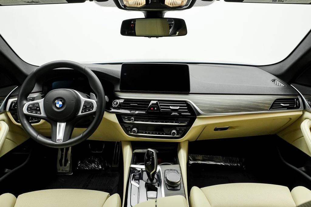 Used 2023 BMW 540i xDrive w/ M Sport Package AWD/4WD image 16