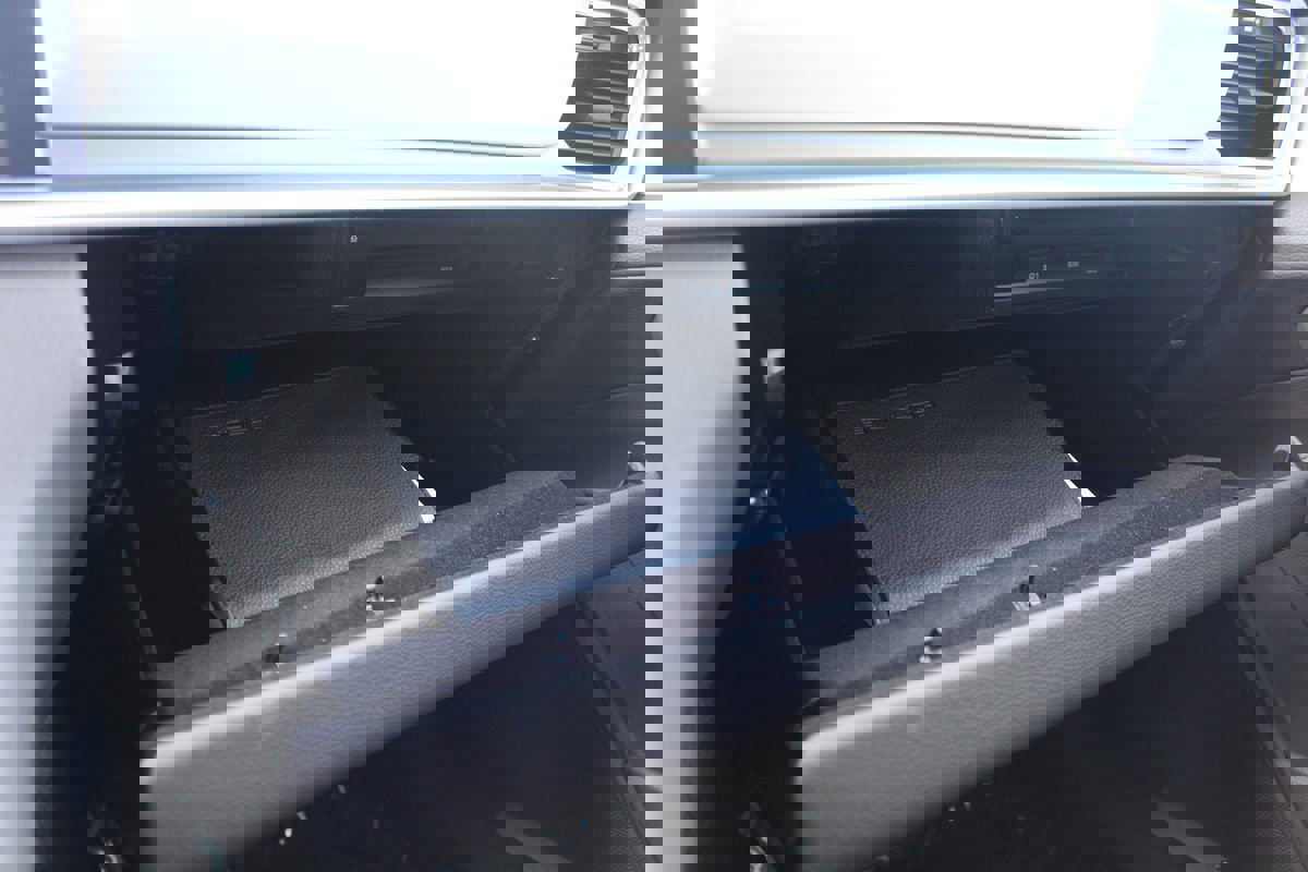 Used 2018 Porsche Panamera 4 image 32