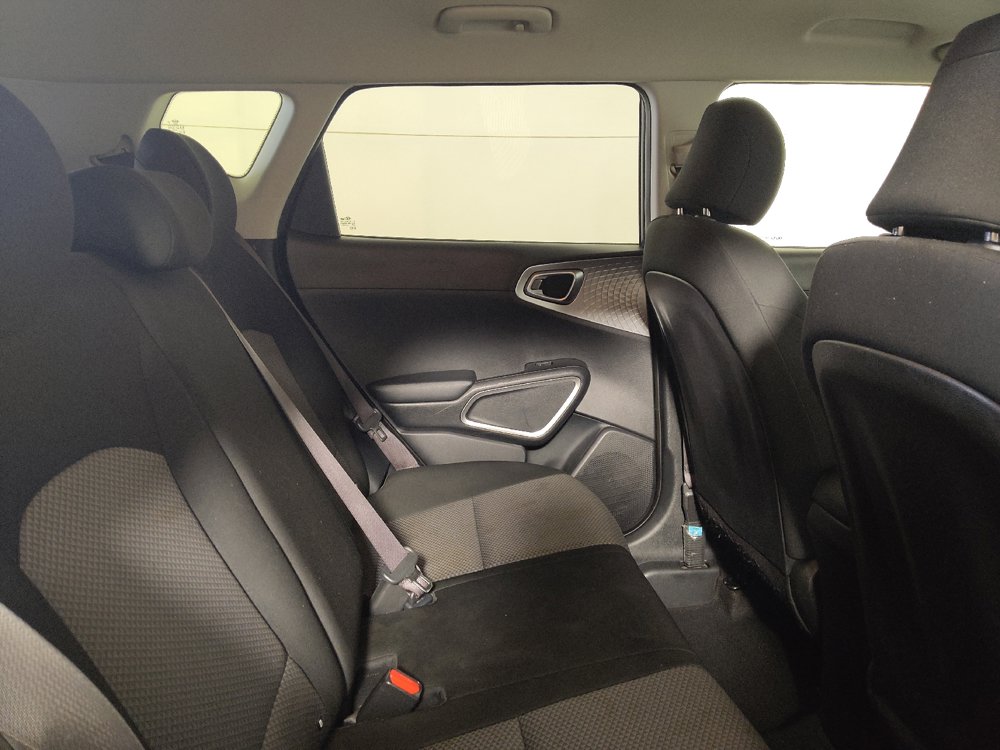 Used 2020 Kia Soul LX FWD image 19