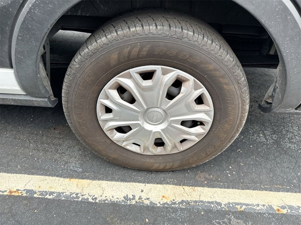 Used 2023 Ford Transit 350 XLT image 5