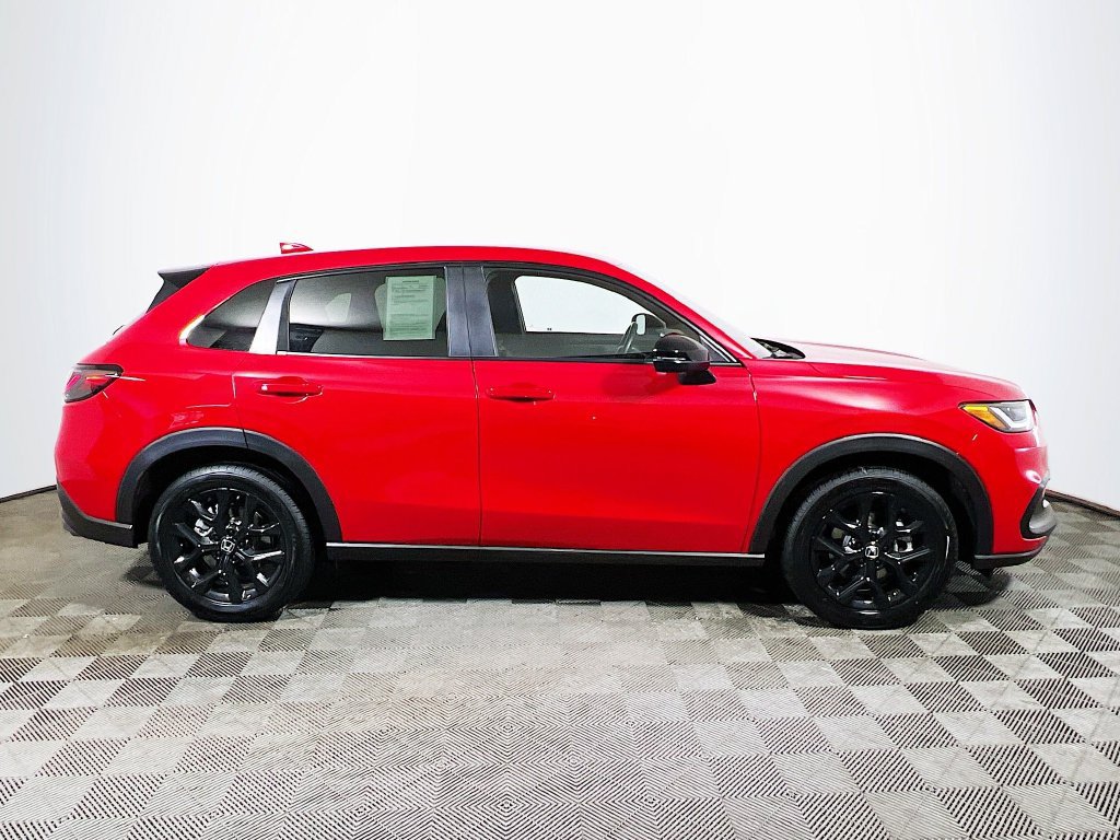 Used 2025 Honda HR-V Sport image 8
