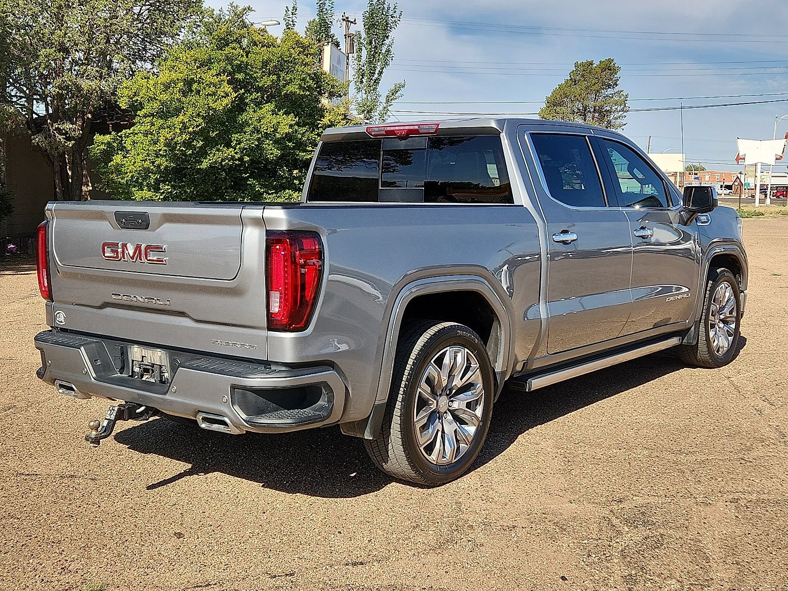 Used 2024 GMC Sierra 1500 Denali w/ Denali Reserve Package AWD/4WD image 4