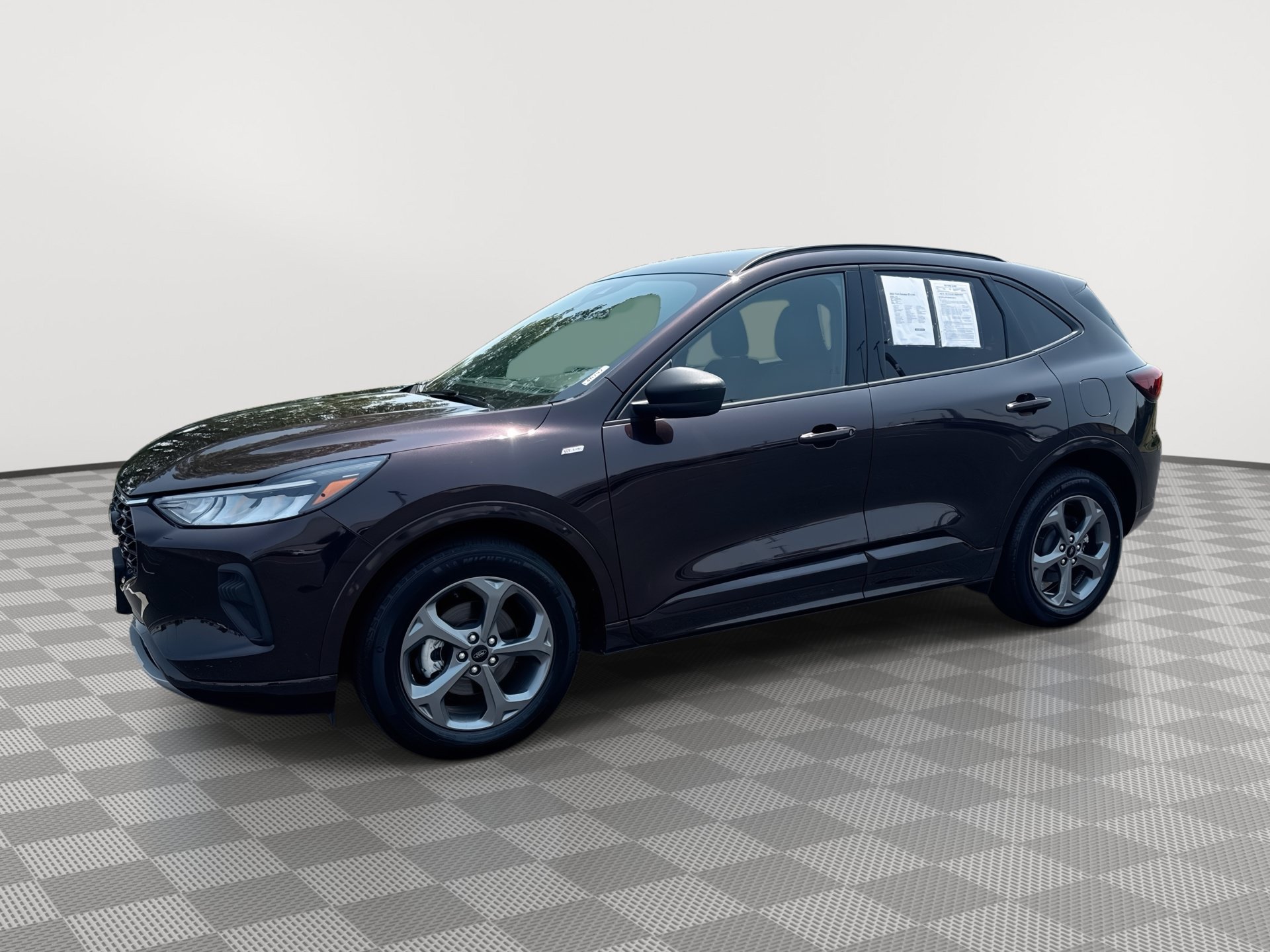 Used 2023 Ford Escape ST-Line w/ Tech Pack #1 AWD/4WD video 1