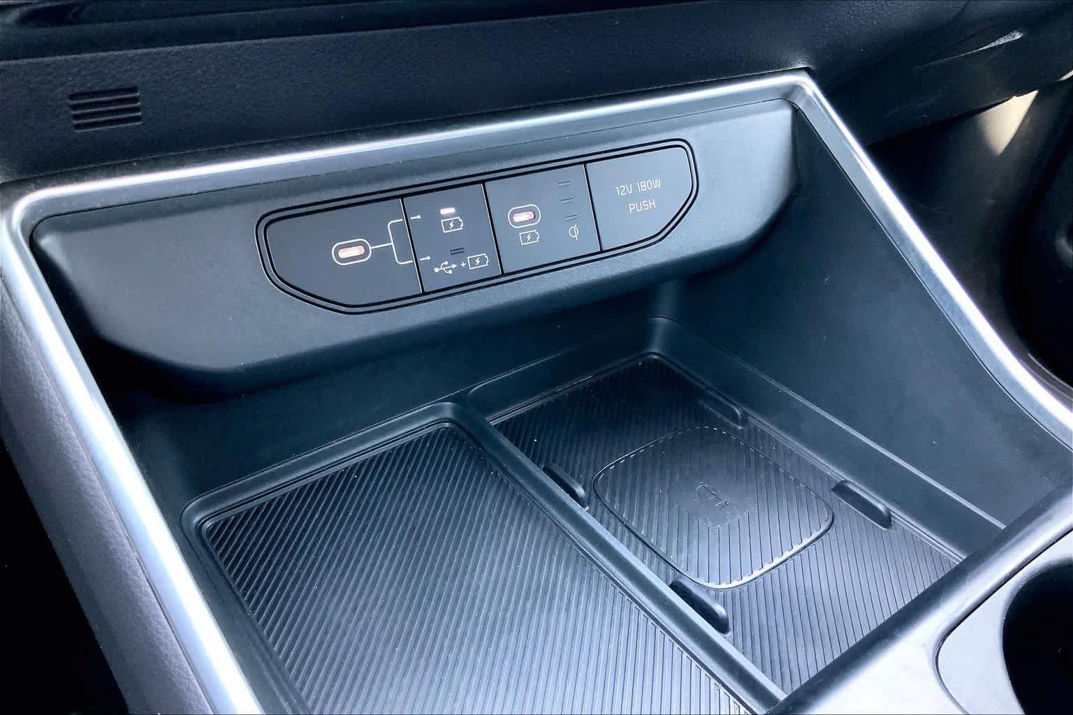 Used 2025 Kia Carnival SX Prestige FWD image 28