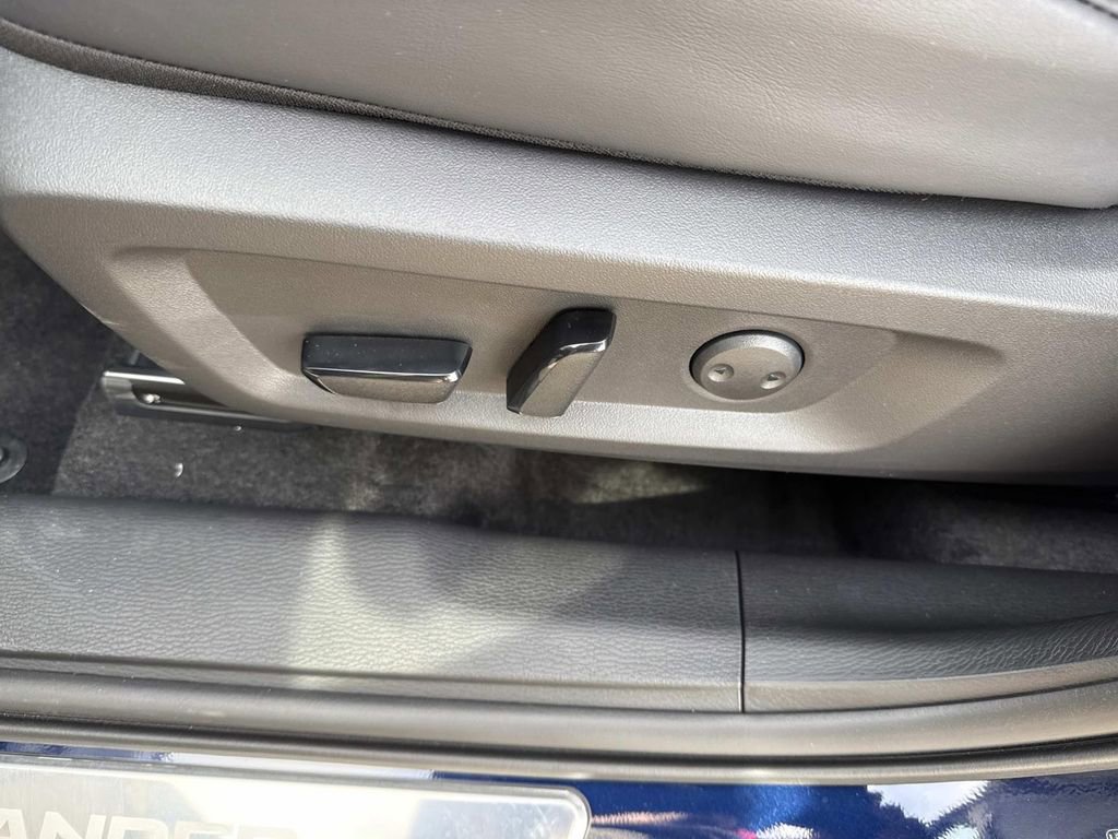 New 2026 Mitsubishi Outlander SE image 23