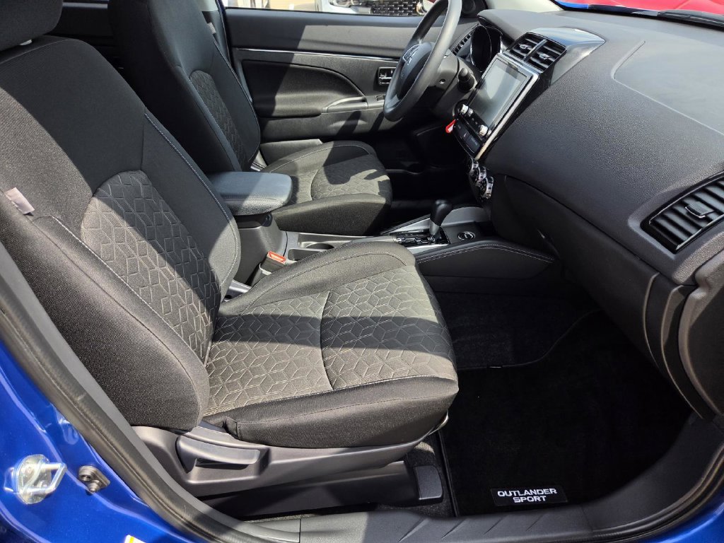 Used 2026 Mitsubishi Outlander Sport AWD image 9