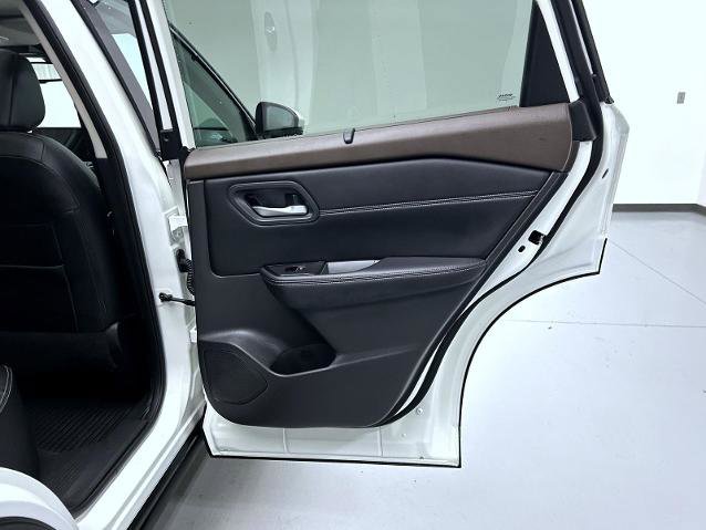 Certified 2023 Nissan Rogue SL w/ SL Premium Package image 17