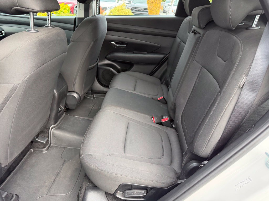 Used 2025 Hyundai Tucson SE AWD/4WD image 17