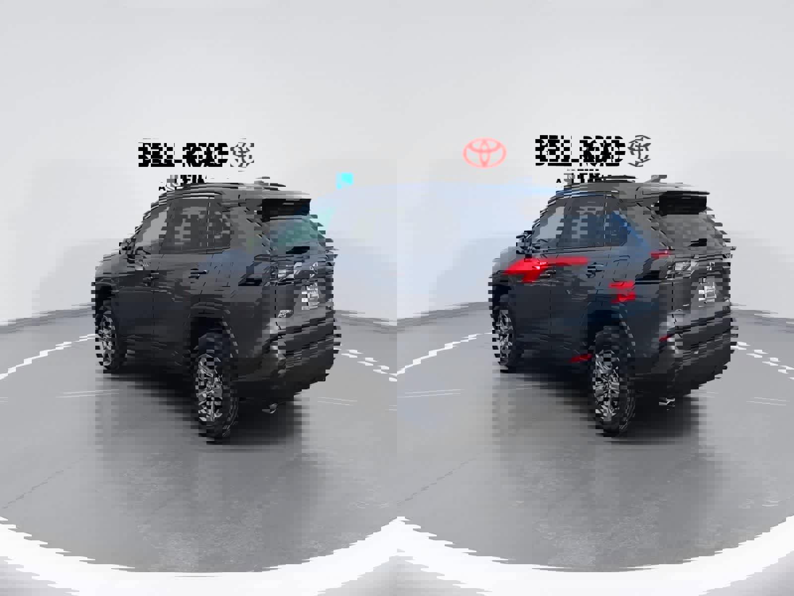 Used 2025 Toyota RAV4 XLE image 7