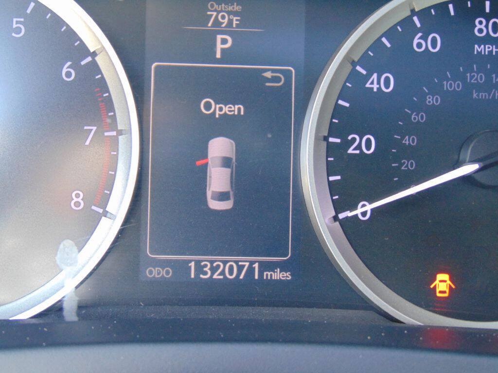 Used 2014 Lexus IS 350 w/ Navigation Package RWD image 15