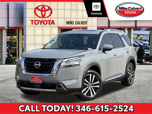 Used 2023 Nissan Pathfinder Platinum w/ Cargo Package