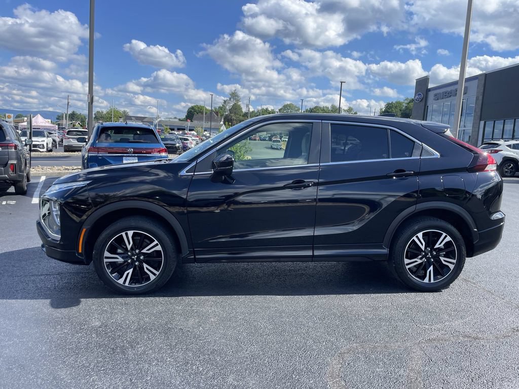 Used 2023 Mitsubishi Eclipse Cross SEL AWD/4WD image 3