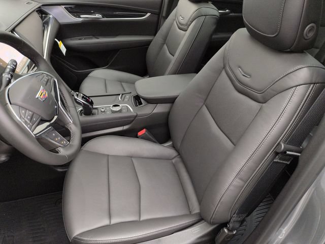 Used 2026 Cadillac XT5 Premium Luxury w/ LPO, ONYX Package AWD/4WD image 21