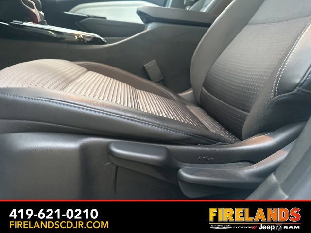 Used 2025 Chevrolet Trax LT image 15