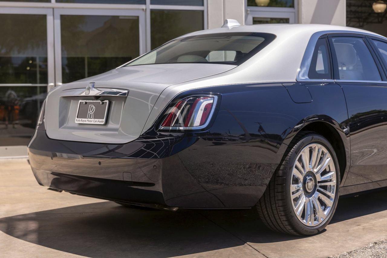 New 2025 Rolls-Royce Ghost AWD/4WD image 13