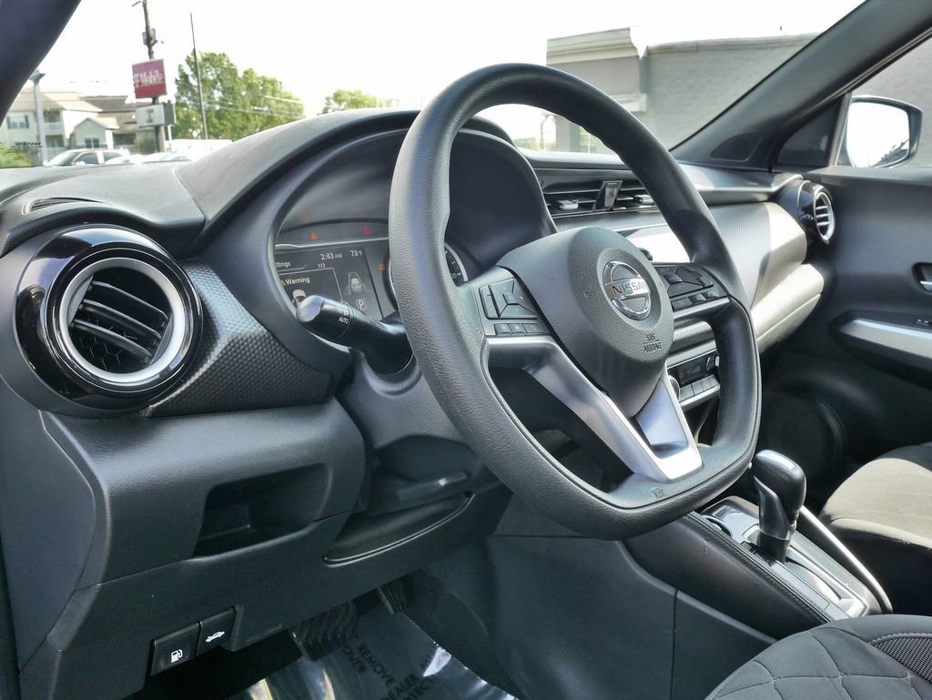 Used 2020 Nissan Kicks SV FWD image 22