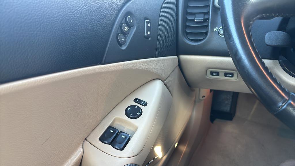 Used 2005 Chevrolet Corvette Convertible w/ Preferred Equipment Group image 16