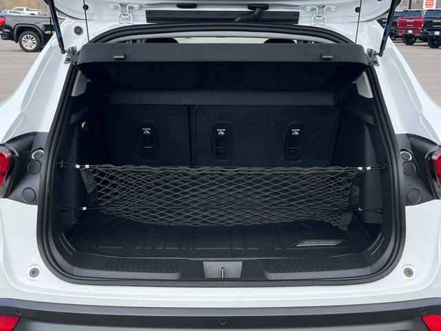 New 2026 Chevrolet Trax LT w/ Driver Confidence Package image 6