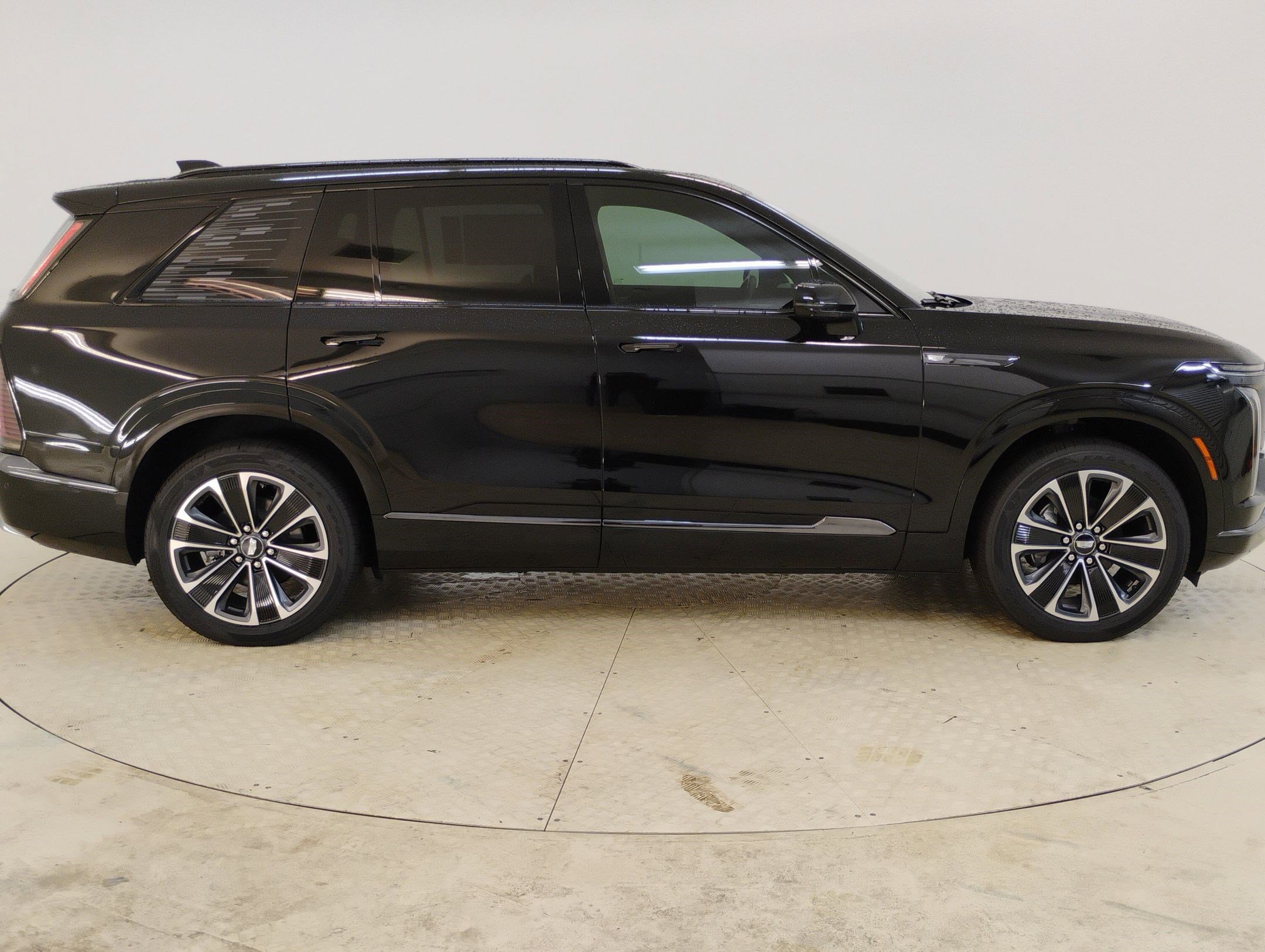 New 2026 Cadillac Vistiq Sport w/ LPO, Floor Liner Package image 8