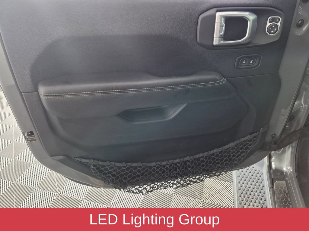 Used 2019 Jeep Wrangler Unlimited Sahara AWD/4WD image 11