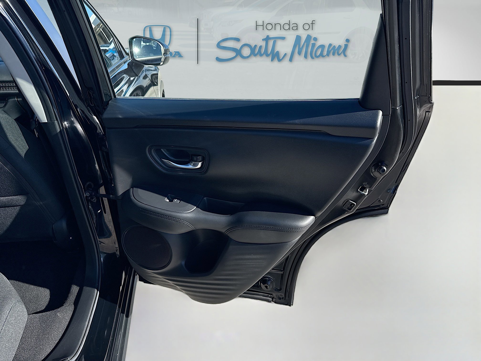 Certified 2023 Honda HR-V LX image 29