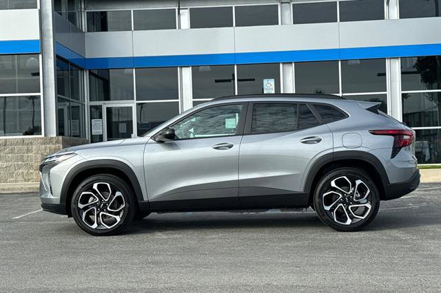 New 2026 Chevrolet Trax RS w/ Sunroof Package image 7