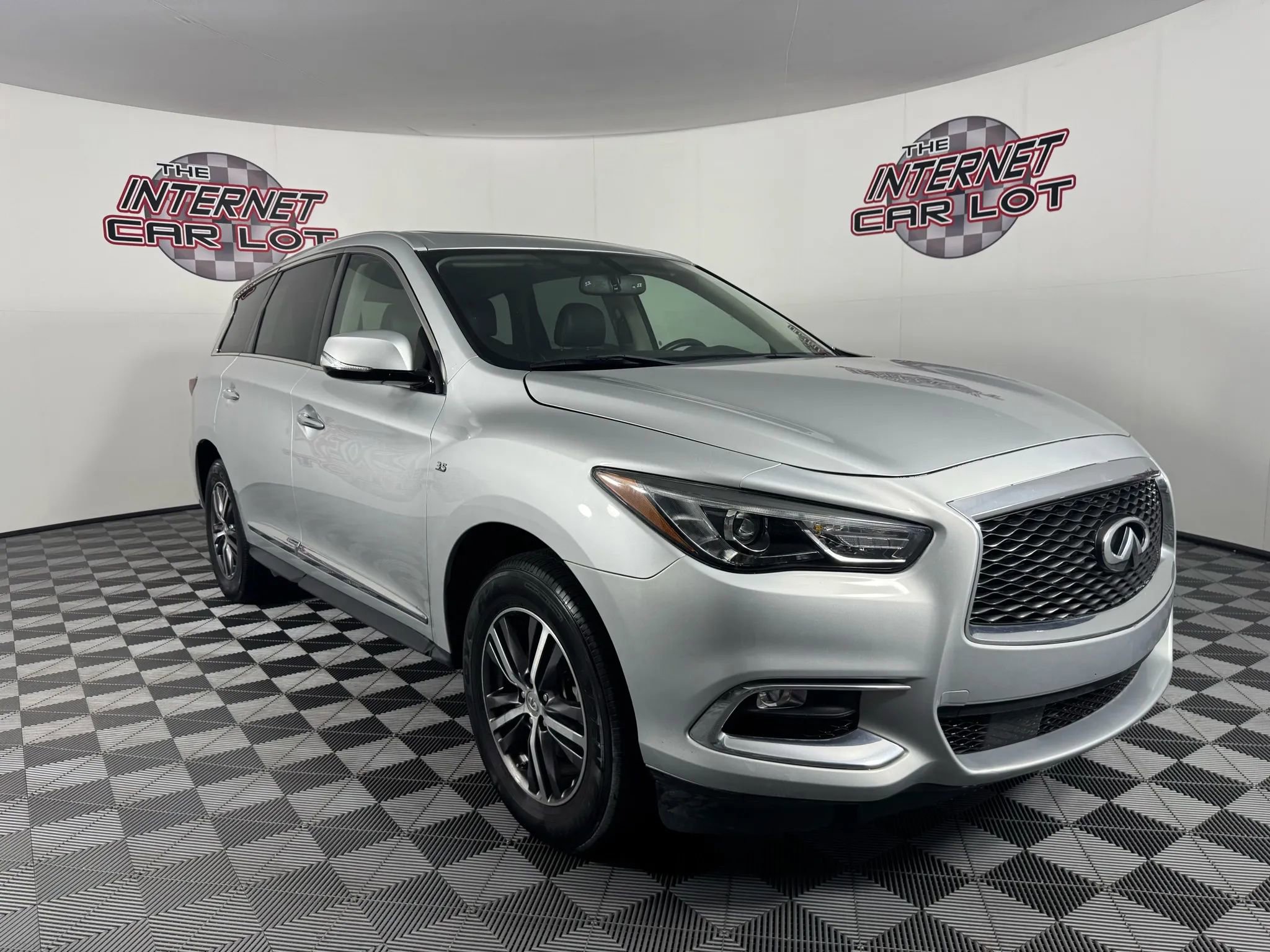 Used 2018 INFINITI QX60 Luxe image 9