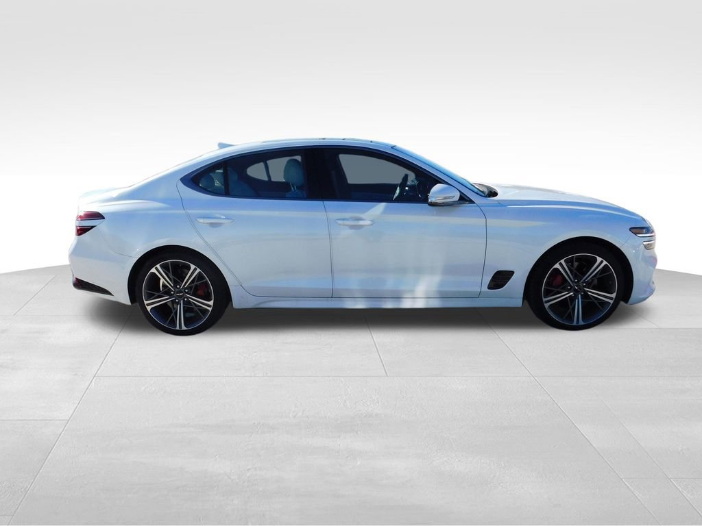 Used 2025 Genesis G70 3.3T Advanced image 9