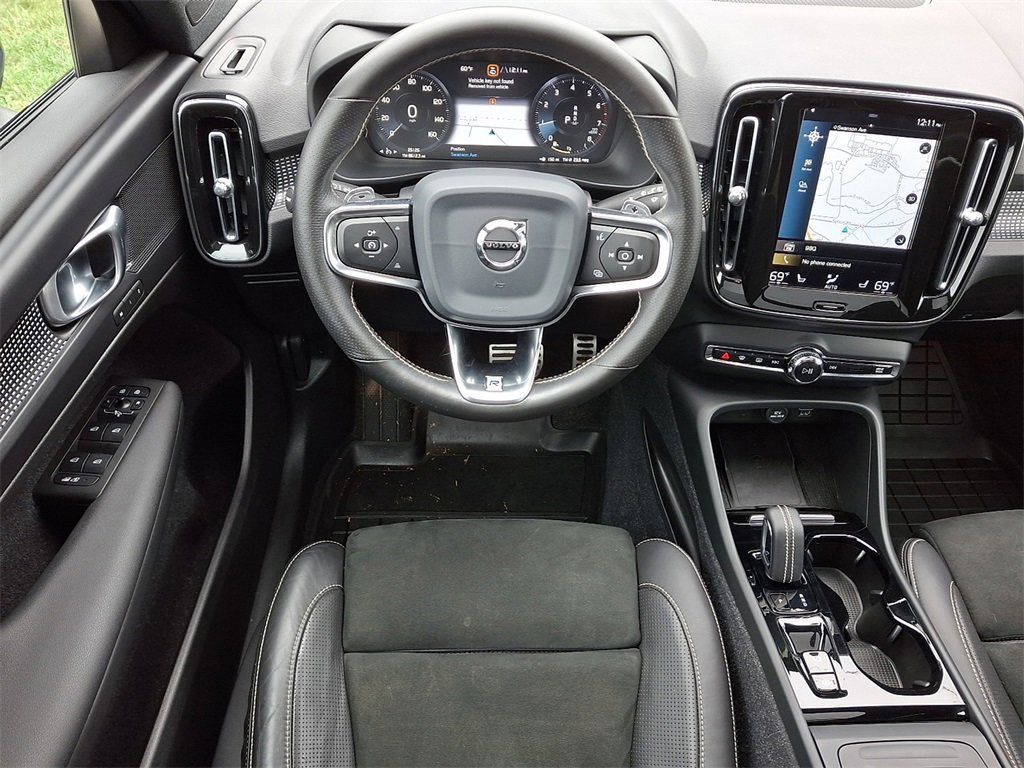Used 2020 Volvo XC40 T5 R-Design w/ Protection Package Premier image 12