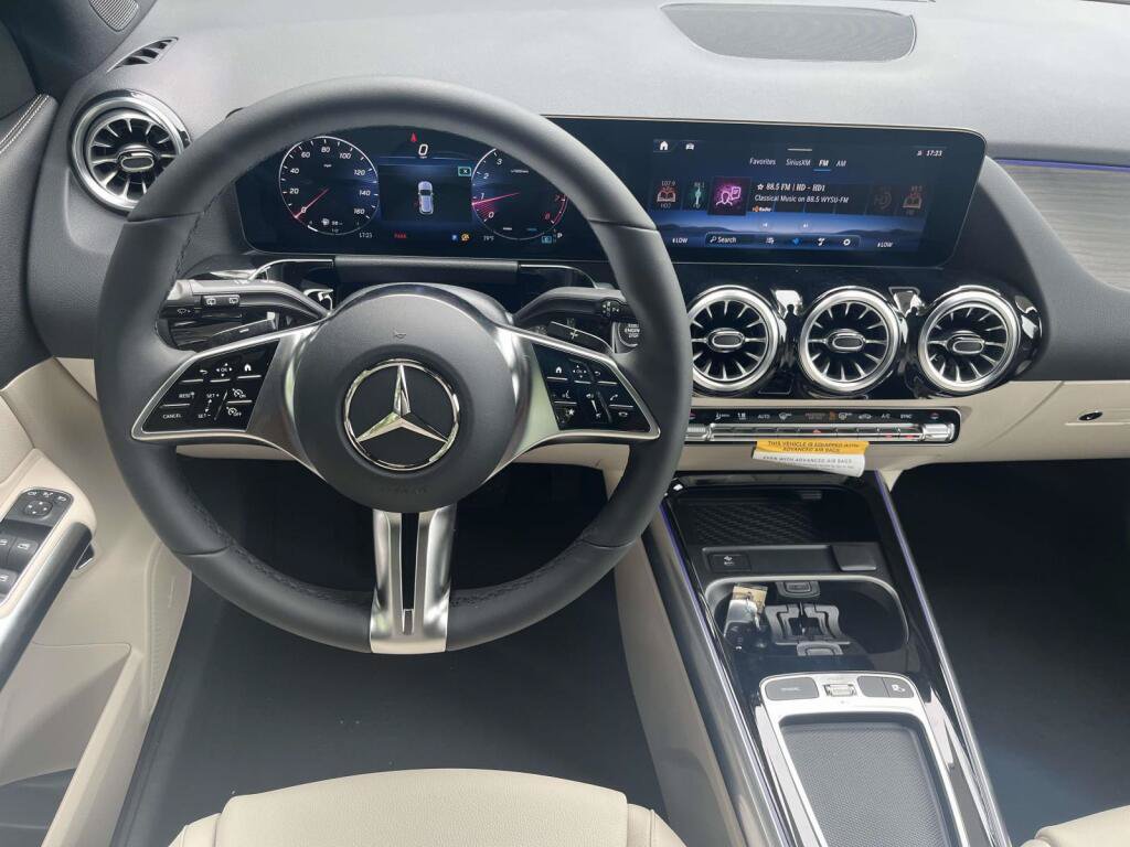 New 2026 Mercedes-Benz GLA 250 4MATIC image 2