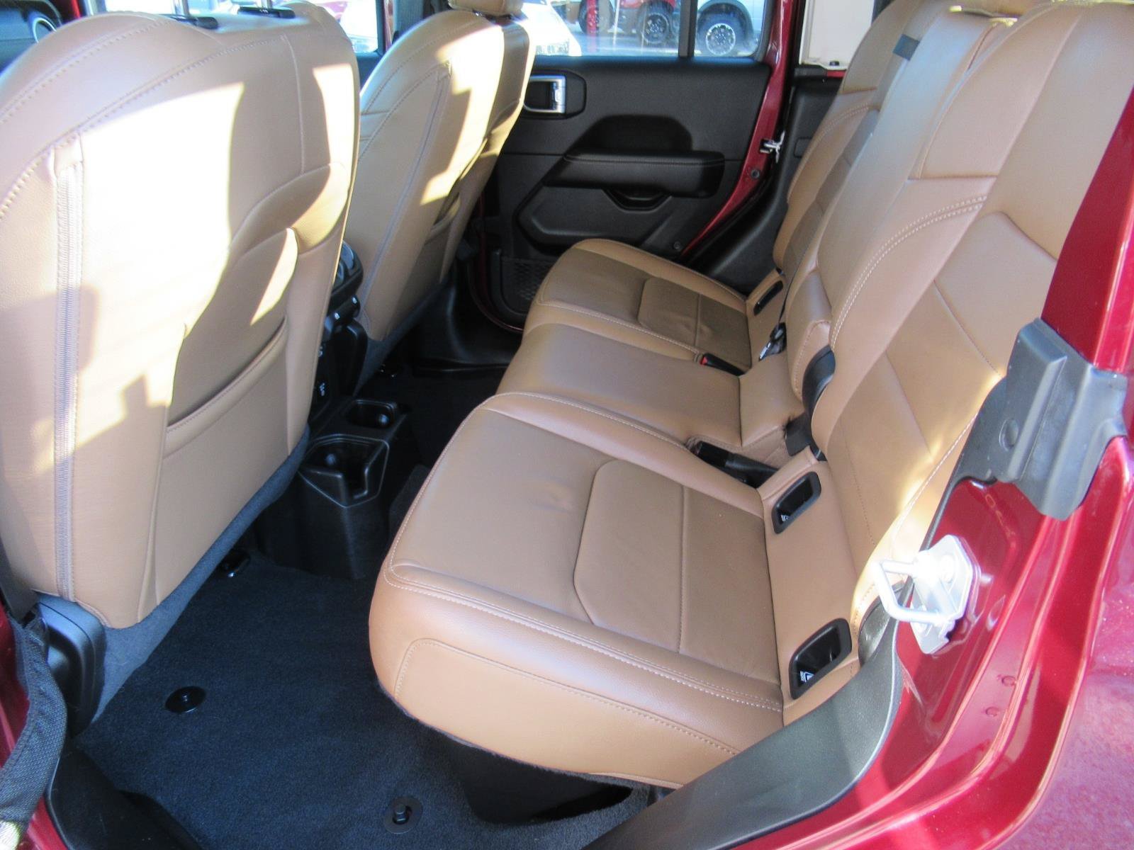 Certified 2022 Jeep Gladiator Overland w/ Popular Equipment Package AWD/4WD image 33