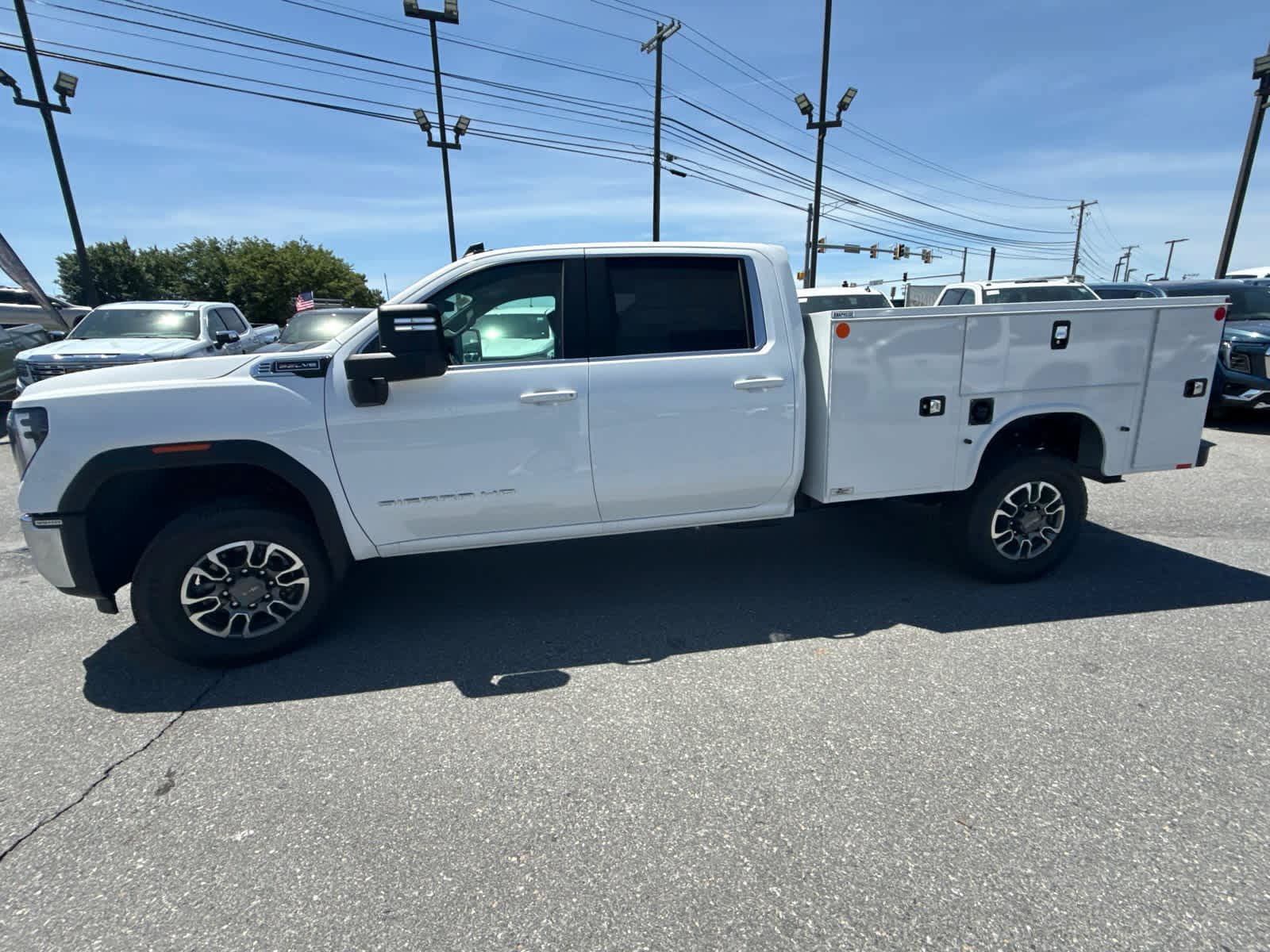 New 2026 GMC Sierra 3500 SLE w/ SLE Convenience Package AWD/4WD image 5