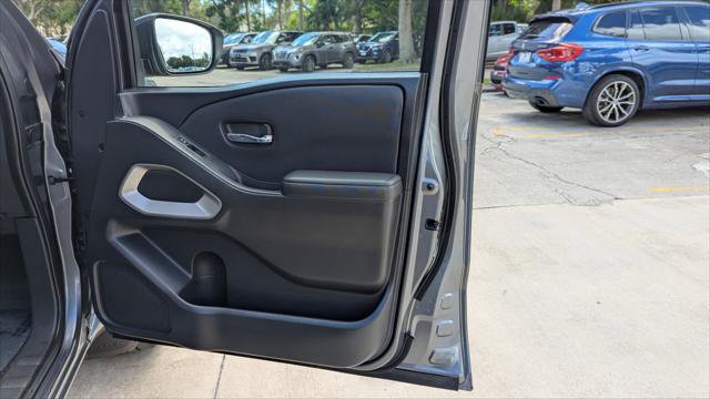 Used 2022 Nissan Frontier SV image 23
