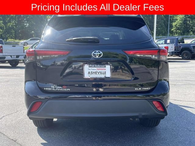 Used 2021 Toyota Highlander XLE AWD/4WD image 4