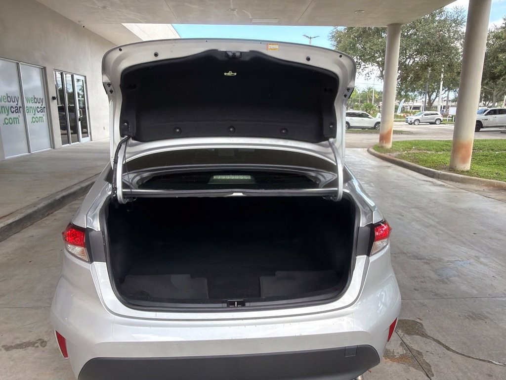 Used 2023 Toyota Corolla LE FWD image 31