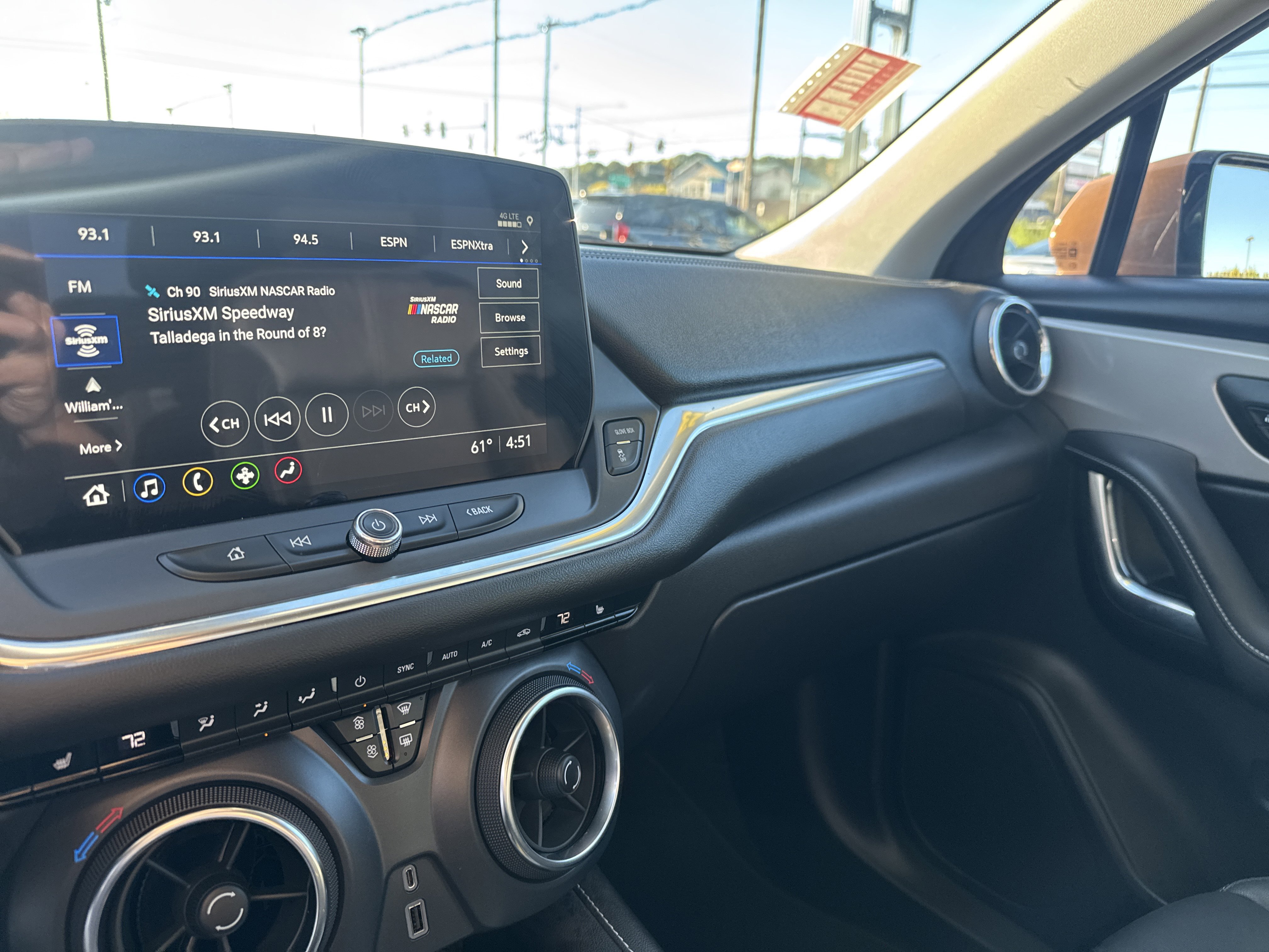 Used 2023 Chevrolet Blazer LT image 22