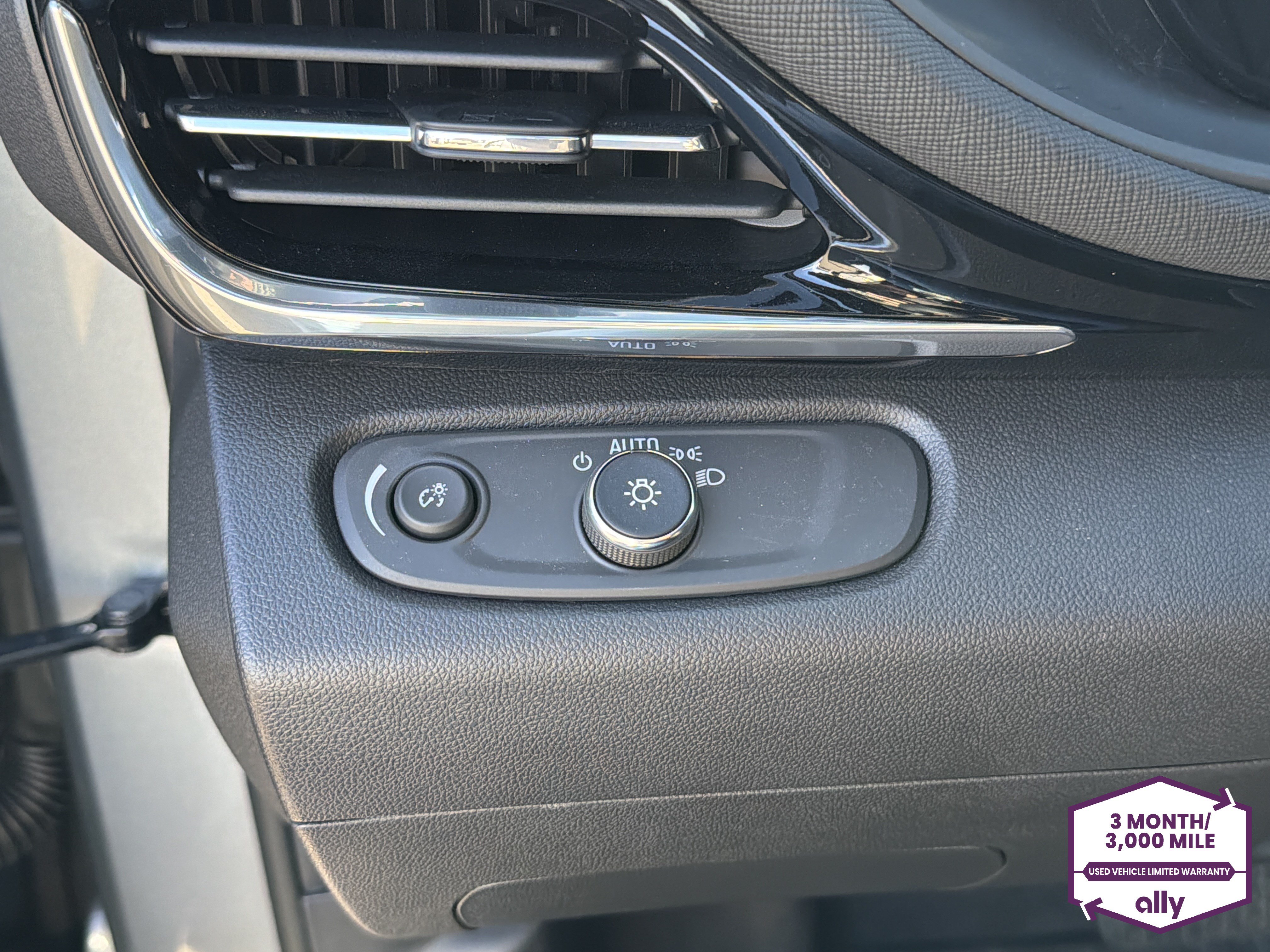Used 2024 Buick Envista Avenir FWD image 16
