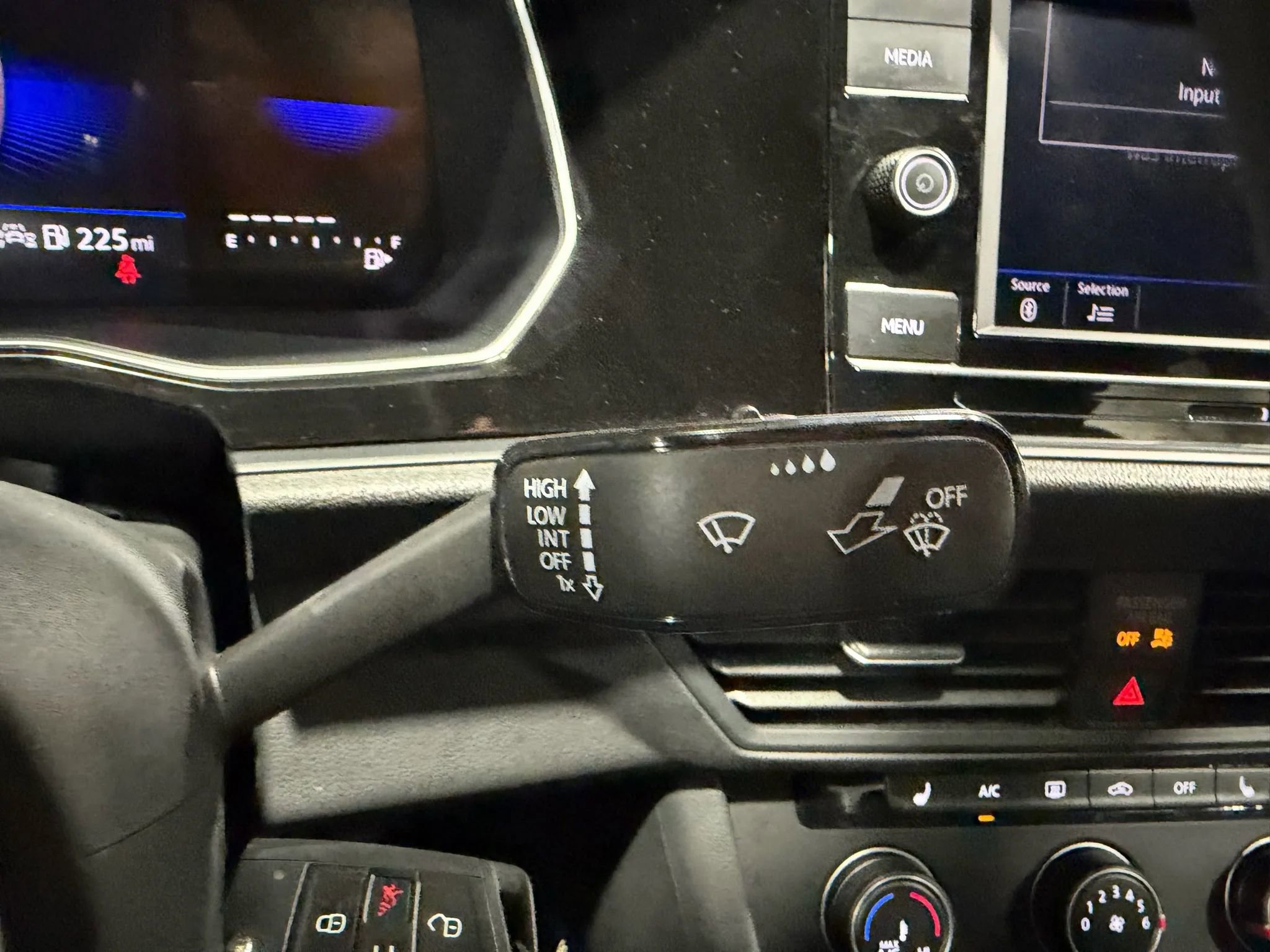 Used 2024 Volkswagen Jetta Sport image 15