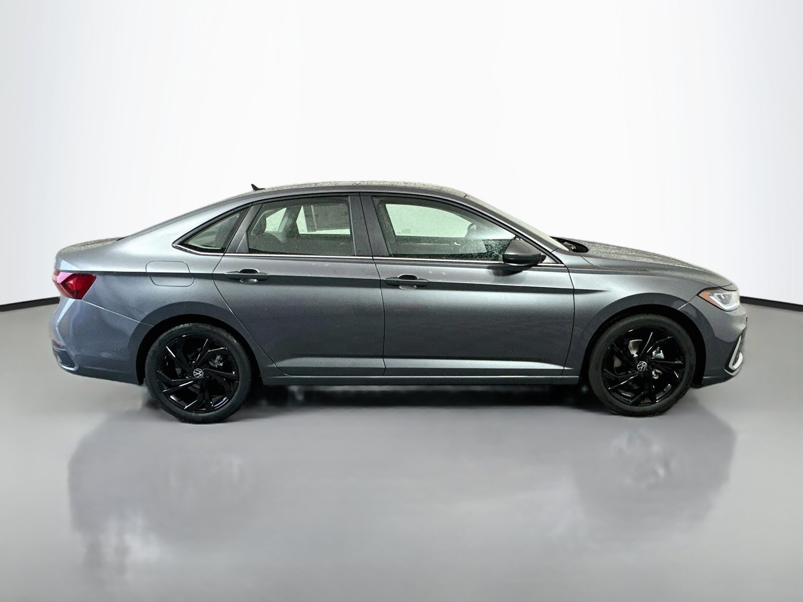 New 2027 Volkswagen Jetta SE FWD image 8