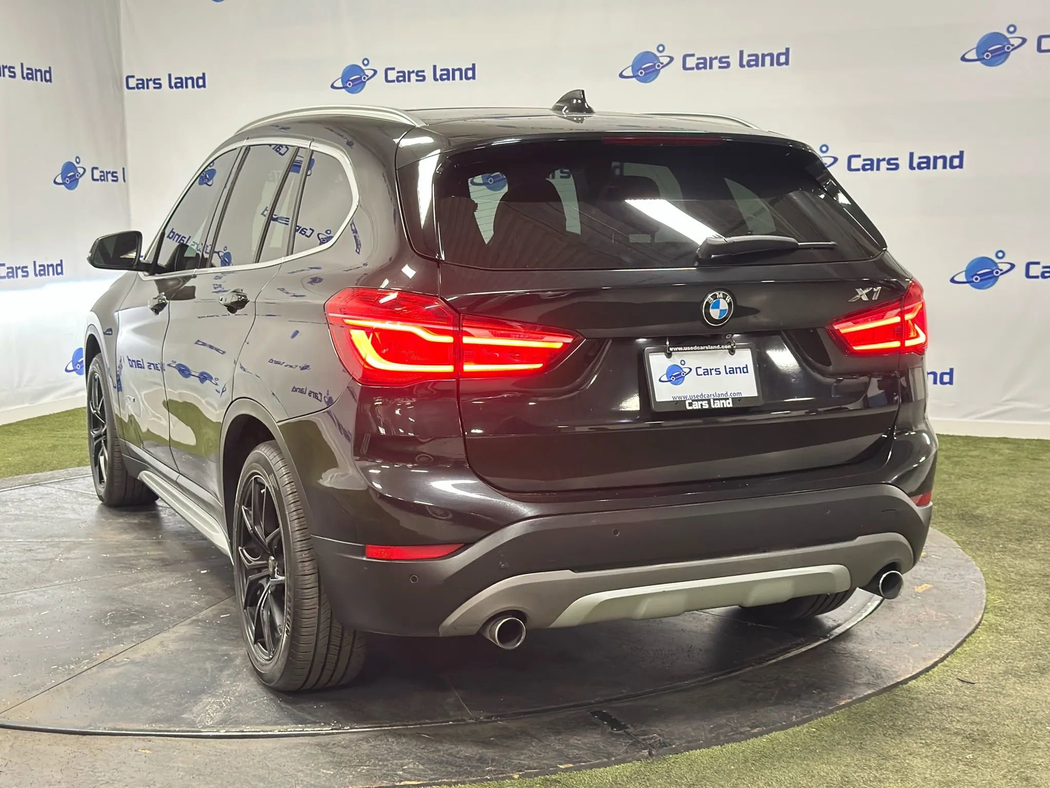 Used 2017 BMW X1 xDrive28i AWD/4WD image 5