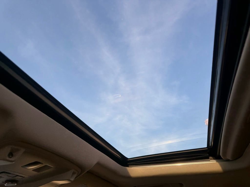 Used 2020 Cadillac Escalade Premium Luxury image 35