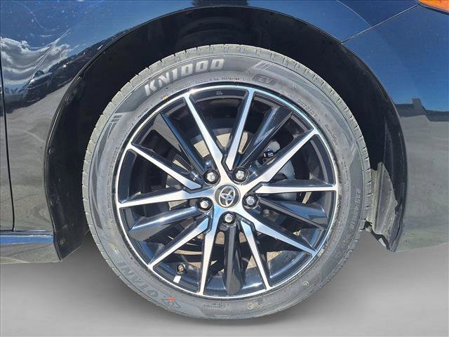 Certified 2021 Toyota Camry SE w/ Convenience Package image 20