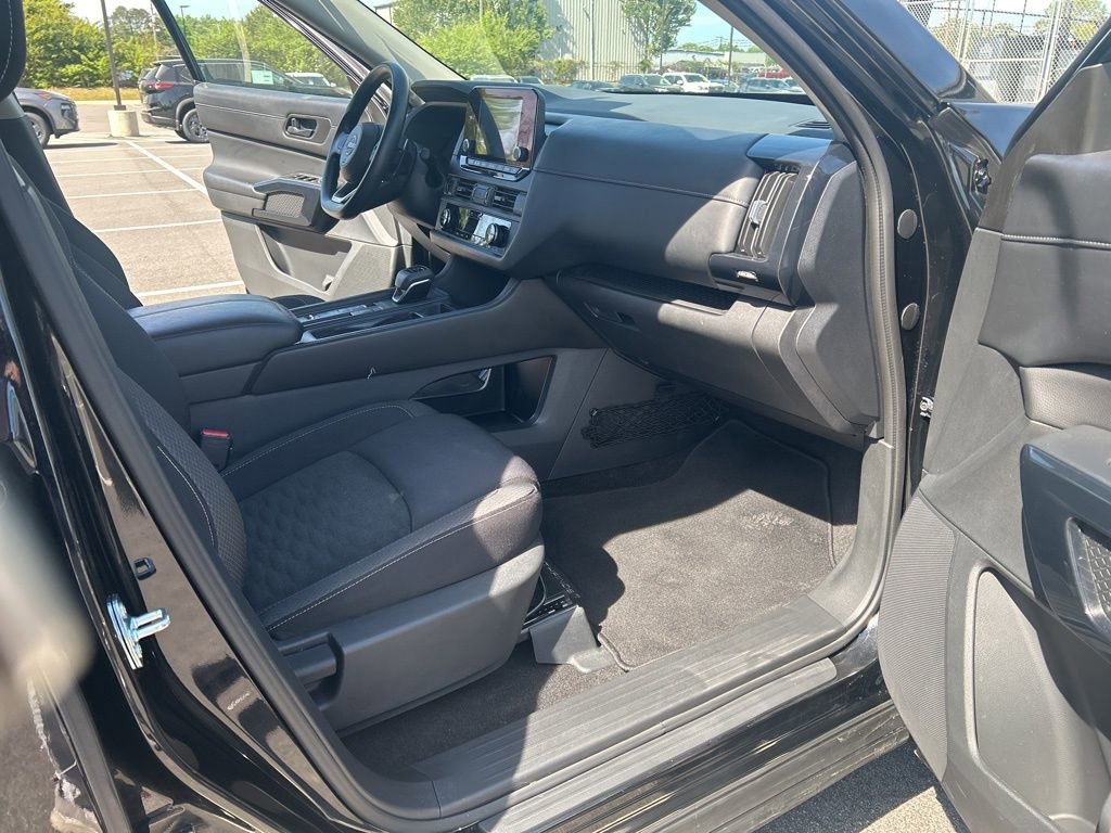 Certified 2024 Nissan Pathfinder S w/ Cargo Package image 25