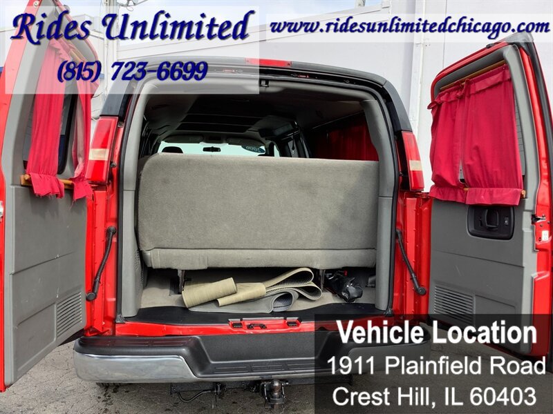 Used 2006 Chevrolet Express 3500 Extended Passenger w/ LT Preferred Equipment Group RWD image 27