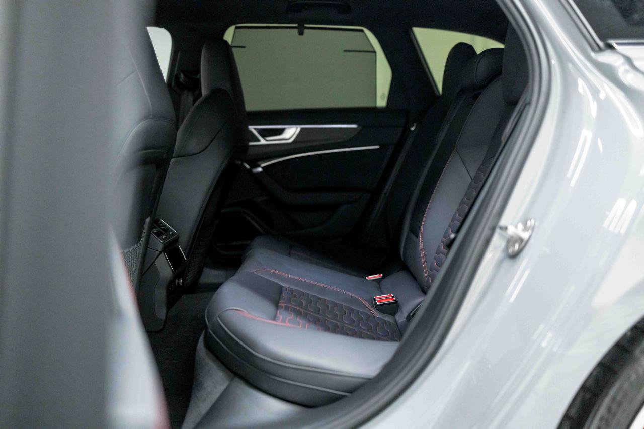 Used 2025 Audi RS 6 performance AWD/4WD image 49