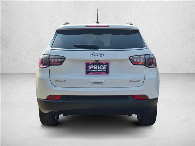Used 2024 Jeep Compass Latitude w/ Sun and Sound Group AWD/4WD image 6