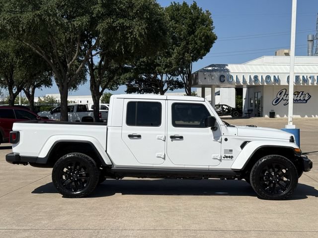 Used 2025 Jeep Gladiator Sport AWD/4WD image 4